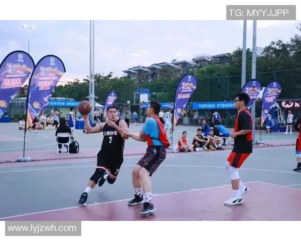 广州六中与五中足球队激情对决展现青春风采与团队精神的精彩赛事